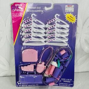 Meritus Forever Girl Friends Fashion Doll Accessories 1997 Scale Camcorder